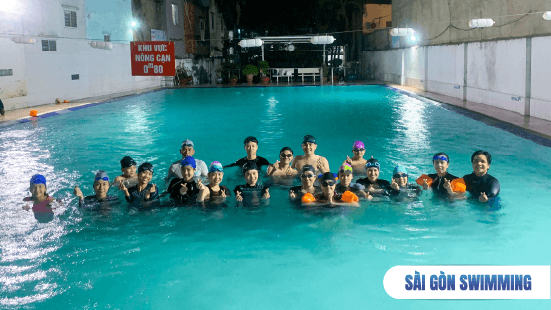 Hình ảnh học bơi kèm nhóm dành riêng cho người lớn ở Quận Gò Vấp